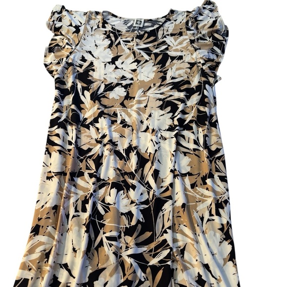 Anne Klein Black and Tan Flutter Sleeve Midi Dress - Picture 4 of 5